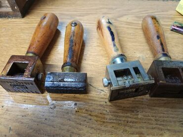 Ostali akumulatorski alati: - Black & Decker akumulatorska baterija - Oznaka: B&D, Ni‑Cd — 42