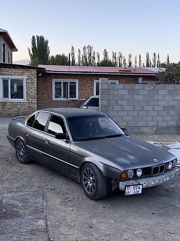 BMW 5 series: 1990 г., 2.5 л, Механика, Бензин, Седан at lalafo.kg BMW 5 series: 1990 г., 2.5 л, Механика, Бензин, Седан