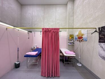 оборудование для парикмахер: Сдаю Кабинет в салоне, 8 м², Для шугаринга, эпиляции