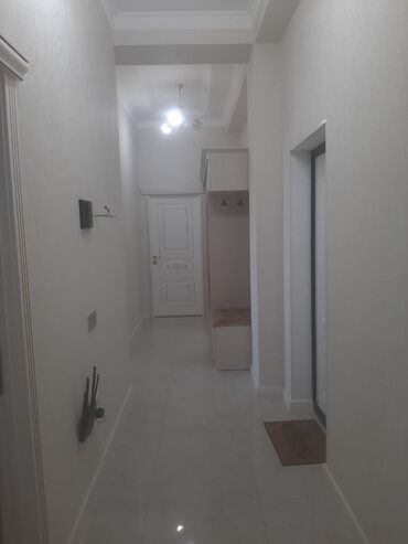 Uzunmüddətli kirayə mənzillər: Dəniz mənzərəli mənzil – tam mebelli və texnikalı - Geniş vitrajlı — 10