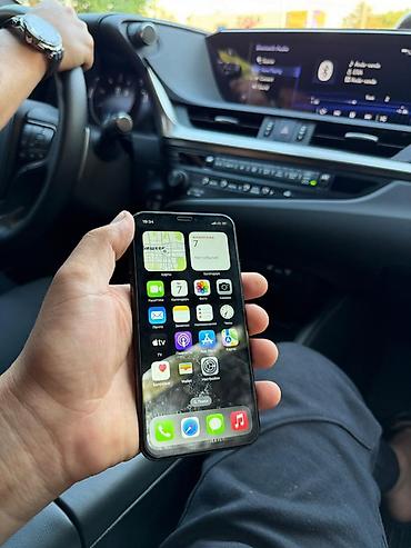 Apple iPhone: IPhone X, Черный — 1