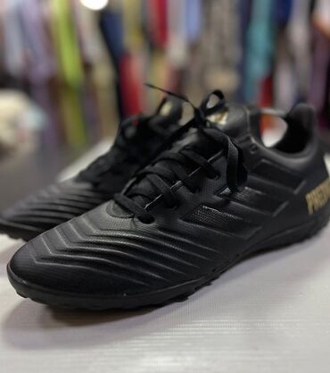футбольные бутсы predator: Футбольные бутсы Adidas Predator, выполненные в черном цвете с