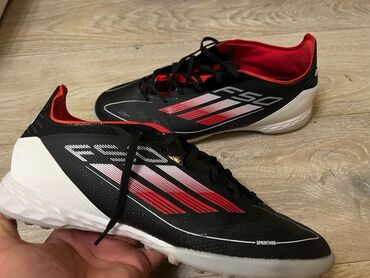 Бутсы: Adidas F50 Elite 45 размера. Брал вчера есть чеки. Не подошли по at lalafo.kg Бутсы: Adidas F50 Elite 45 размера. Брал вчера есть чеки. Не подошли по