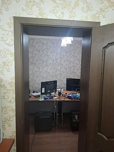 без депозит: Сдается 4х ком кв под офис площадь:100 кв м2 Токтогула/Турусбекова — 4