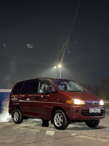 пит ьайк: Mitsubishi Space Gear: 1998 г., Вэн/Минивэн