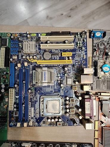 azercell modem satilir: Köhnə komputer plataları. Stolda nə var hamısı biryerdə 10 AZN. Ana — 6