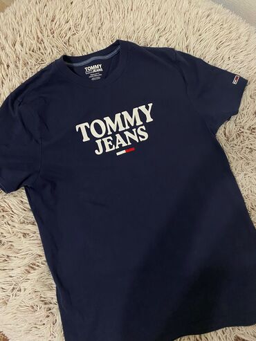 Futbolka və maykalar: Футболка Tommy Jeans