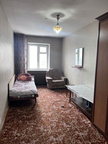комната гостинного типа: 16 м², С мебелью