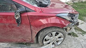 neon isiq: Hyundai Elantra (qırmızı) – ehtiyat hissələri üçün Avtomobildən — 3