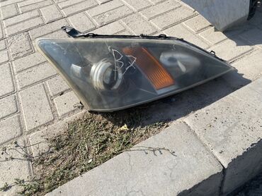 фара туманник: Передняя левая фара Toyota Б/у