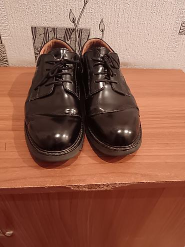 luis vuitton: Klassik kişi ayaqqabısı – qara rəng, bağcıqlı model. - Material — 3