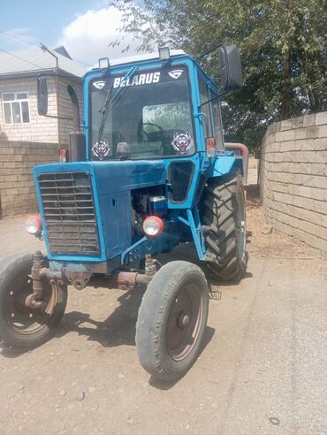 корейские шины в баку: Belarus MTZ tipli mavi traktor + pres yığan qoşqu (Kirgizstan-2)