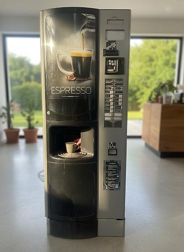 заведения: Торговый кофейный автомат с фронтальным постером “ESPRESSO” — 1