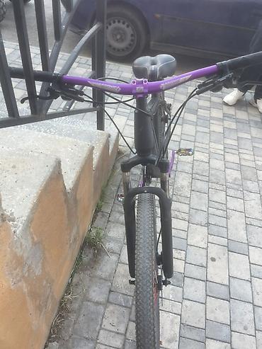 gence velosipet: Şəhər/dağ tipli velosiped - Çərçivə: qara rəngdə, düz üst borulu — 1