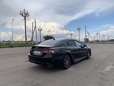 cd 70: Toyota Camry: 2021 г., Бензин — 10
