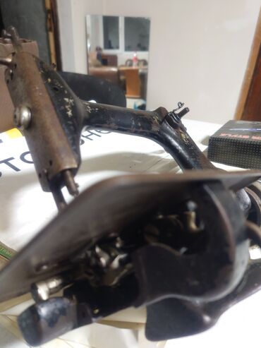 Qədim tikiş maşınları: Məhsul: Singer markalı mexaniki tikiş maşını (koleksiya üçün nadir — 9