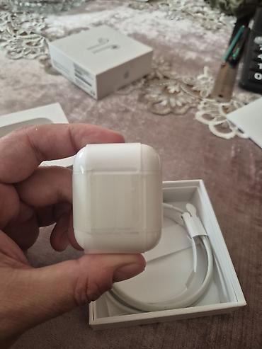 balaca quran kitabi: Apple AirPods (2-ci nəsil) – qutu komplekti Xüsusiyyətlər: - Simsiz — 3