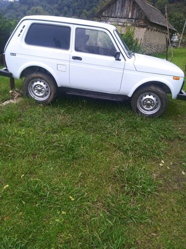 qosqu lapet satisi: VAZ (LADA) 4x4 Niva: 1.6 l | 1999 il 115280 km Ofrouder/SUV