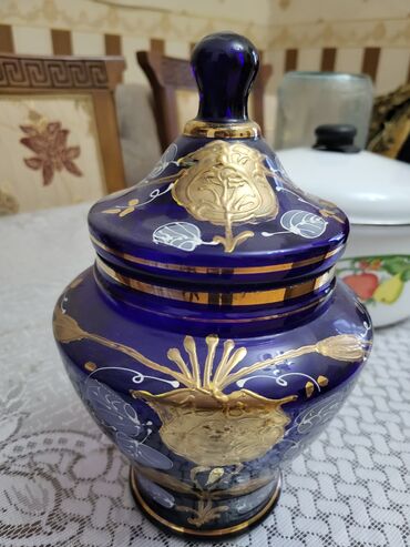 Digər dəstlər və servizlər: Kolleksiya üçün dekorativ porselen dəst - Porselen kaşa: Ağ əsaslı — 8