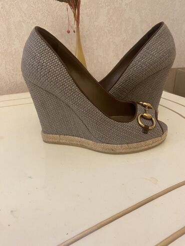 Tuflilər: Tuflilər, YSL, Ölçü: 37, rəng - Mavi, Yeni — 20