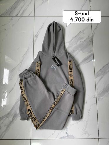 Gornji i donji deo: Ženske Futrovane trenerke 
S-xxl
4.700 din — 5