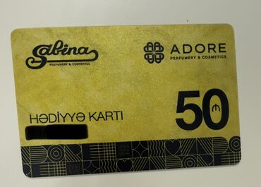 hediye qutusu: Sabina və Adore (Perfumery & Cosmetics) mağazaları üçün hədiyyə