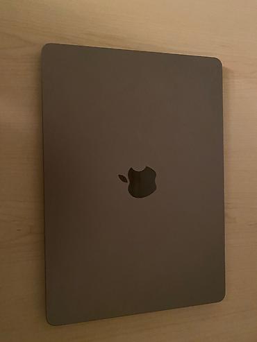 Apple MacBook: Apple MacBook Air 13 Ram: 16 GB Daxili yaddaş: 256 GB Rəng: Gümüşü — 5