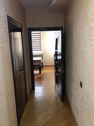 Uzunmüddətli kirayə mənzillər: Sulutəpədə çicək qəsəbəsində 5 mertebeli binanın 3-cü mərtəbəsində — 9