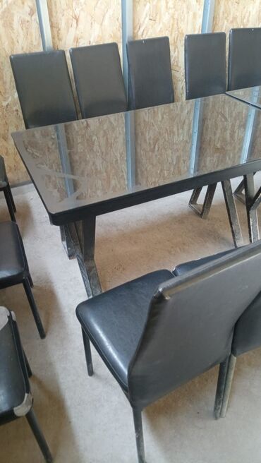 столы стулья для кафе: Продаются раздаточные линии, столы и стулья, вытяжки, оборудование для