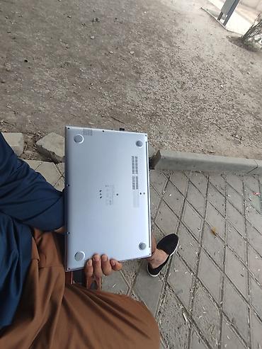 ASUS: ASUS VivoBook 15 (ümumi görünüş: gümüşü rəng, nazik və yüngül gövdə) — 3