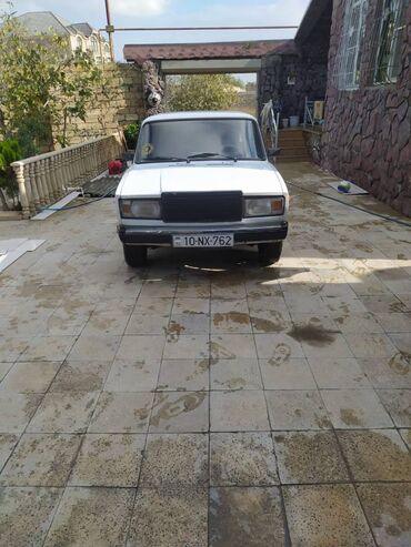 VAZ (LADA): VAZ (LADA) 2107: 0.7 l | 2004 il 2000 km Sedan — 1