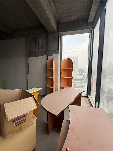 Другая мебель: Продается мебель б/у в разного назначения, тумбочки, ресепшены, столы — 3