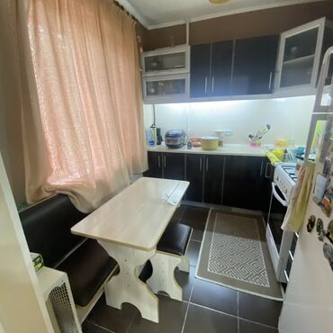 продаю 1 ком кв мкр аламедин 1: 3 комнаты, 58 м², 104 серия, 1 этаж, Косметический ремонт