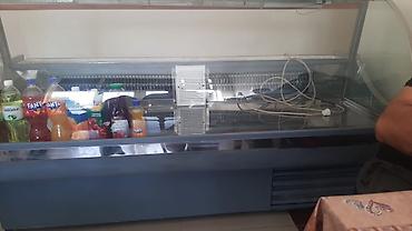 Kod 6523 Vitrin soyuducu satilir 400 azn Teze kimidi . Olçu 2 metir