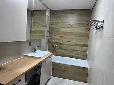 Долгосрочная аренда квартир: Сдается: 3 комнатная квартира Район: Золотой квадрат Адрес — 12