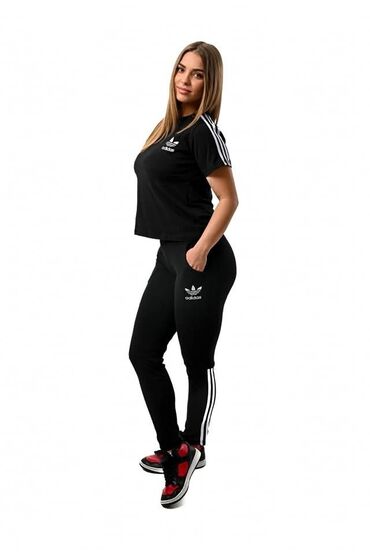 Kompleti: Adidas kompleti pamuk elastin 
S M L XL XXL
Cena 2300 din — 13