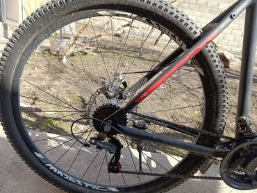 trinx m136 цена: Продаю велосипед Trinx m136 рама 21 колесо 29 размер, велосипед очень