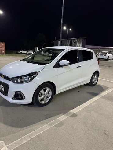 рассрочкага машина сатам ош: Chevrolet Spark: 2017 г., 1 л, Автомат, Бензин