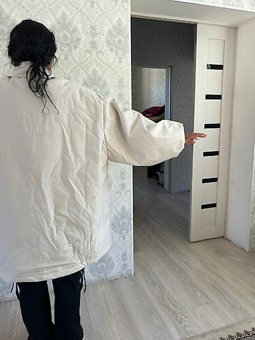 Куртки: Стеганая утеплённая куртка-рубашка оверсайз, цвет молочный — 6