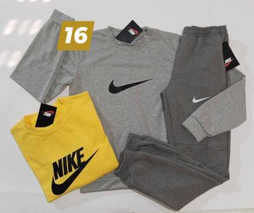 Komplet trenerke: Nike — 3