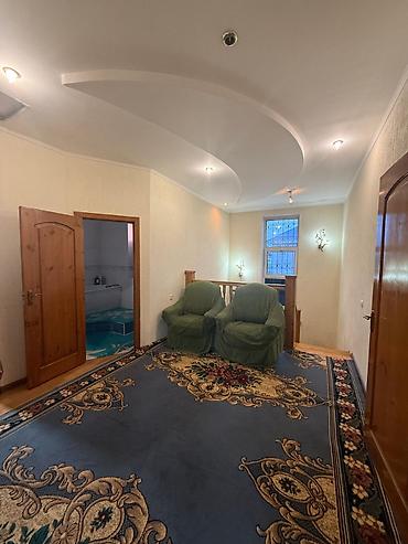 Үйлөрдү сатуу: 6 бөлмө, 220 м², 6 соток, Бишкек, Ала-Тоо ж/м Кыймылсыз мүлк агенттиги — 4