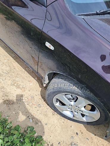 Hyundai: Hyundai Elantra sedan - Kuzov: 4 qapılı sedan, tünd bənövşəyi rəng - — 9