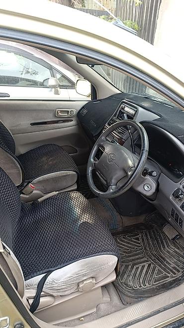 Toyota: Toyota Ipsum: 2000 г., 2 л, Автомат, Бензин, Минивэн — 6