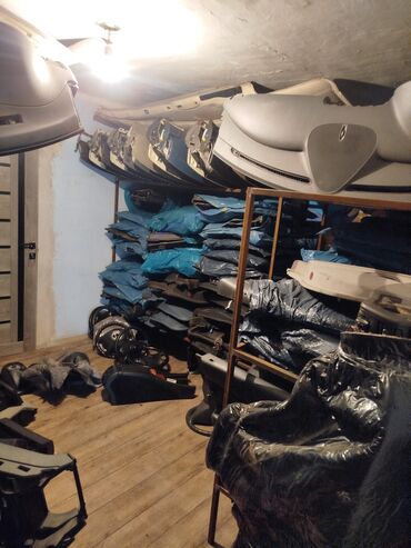 Другие автозапчасти: Предлагаются автомобильные запчасти на Мерседес В наличии блоки — 8