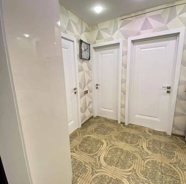 Uzunmüddətli kirayə mənzillər: Mənzil kirayə verilir. 2 otaq, 17.4 mərtəbə. Nərmanov metrosu — 10