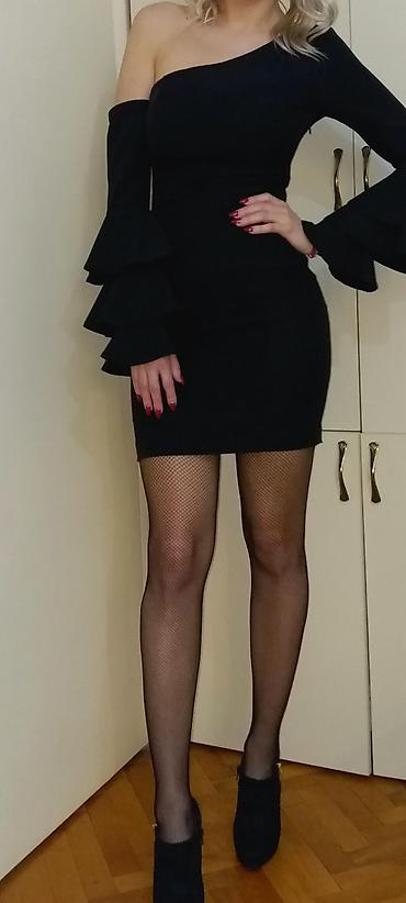 Haljine: Čipkana haljina u mint zelenoj boji - Model: ravna/silueta do kolena — 8