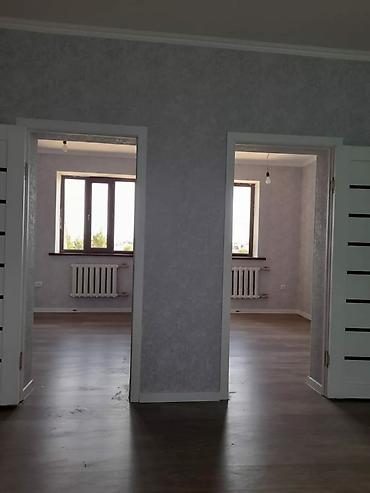 Продажа коттеджей и домов: Продаётся двухэтажный жилой дом с закрытым двором и хозяйственными — 7