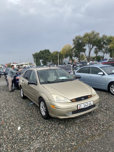 машина усталар: Ford Focus: 2000 г., 2 л, Механика, Бензин, Седан