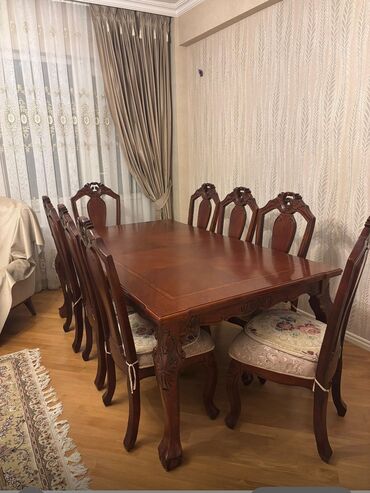 xan çinar: Qonaq otağı üçün, İşlənmiş, Kvadrat masa, 8 stul
