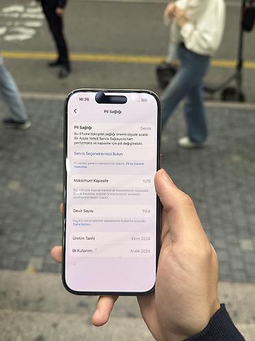 iphone se4: IPhone 16 Pro, 256 GB, Desert Titanium, Face ID — 8